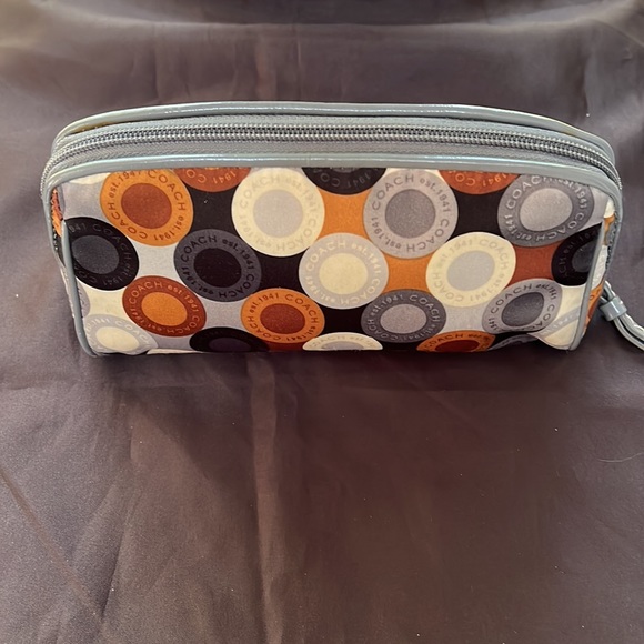 Coach cosmetic bag - Picture 2 of 12
